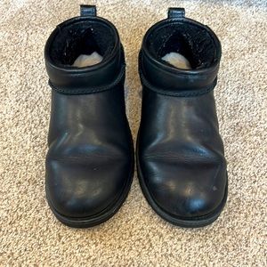 Ugg ultra mini black